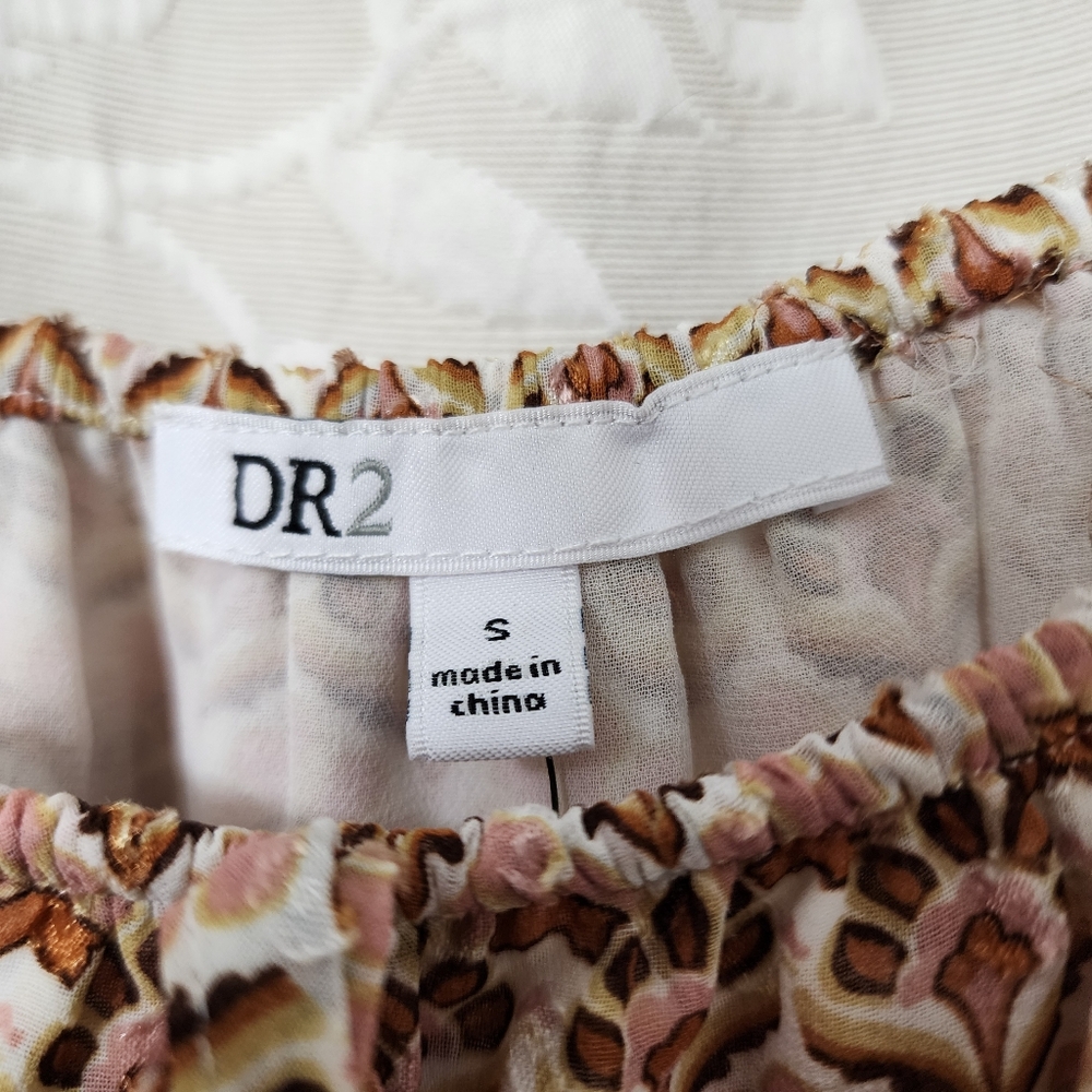 DR2 Tan Smocked Tie Front Blouse. Sizes Small & Medium Fit. - Picture 5 of 7